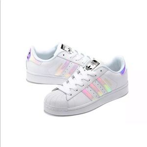 NWT IRIDESCENT ADIDAS SUPERSTAR WOMENS 6.5/ Y4.5